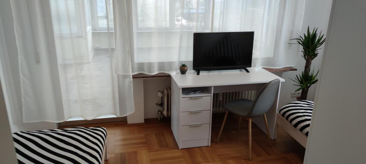 Schoene Und Optimal Gelegene Wohnung Weisskirchen Exteriér fotografie