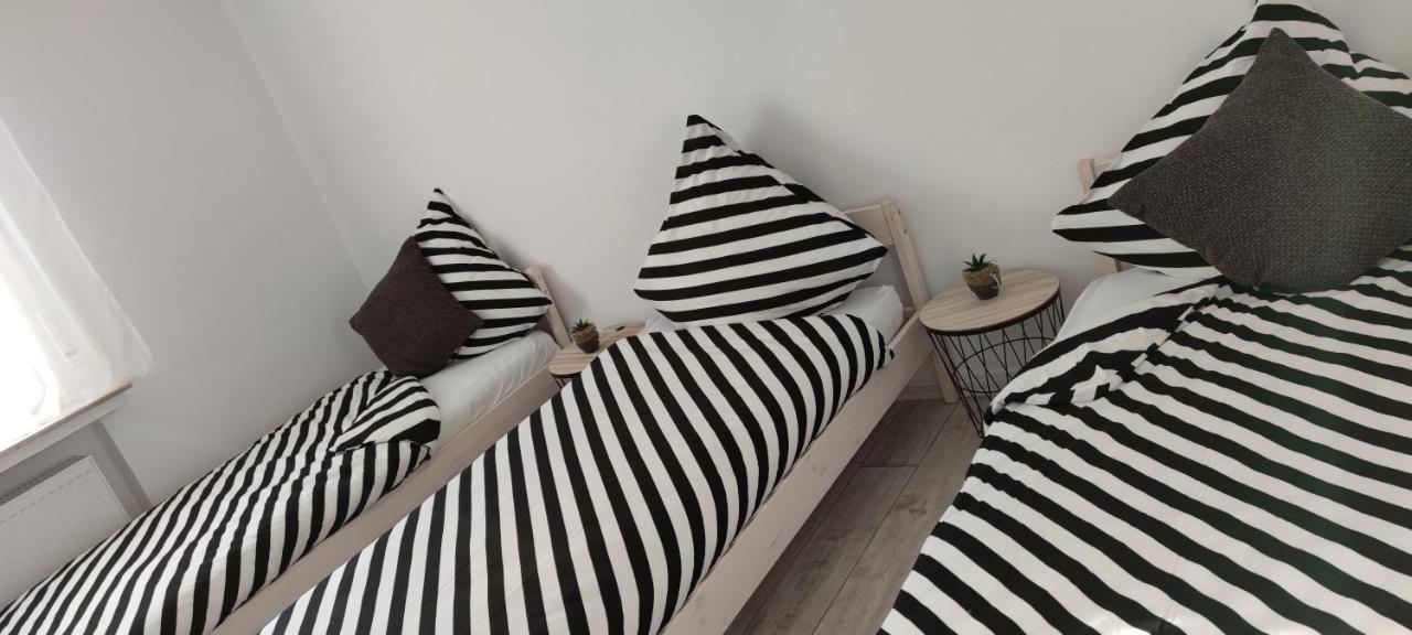 Schoene Und Optimal Gelegene Wohnung Weisskirchen Exteriér fotografie