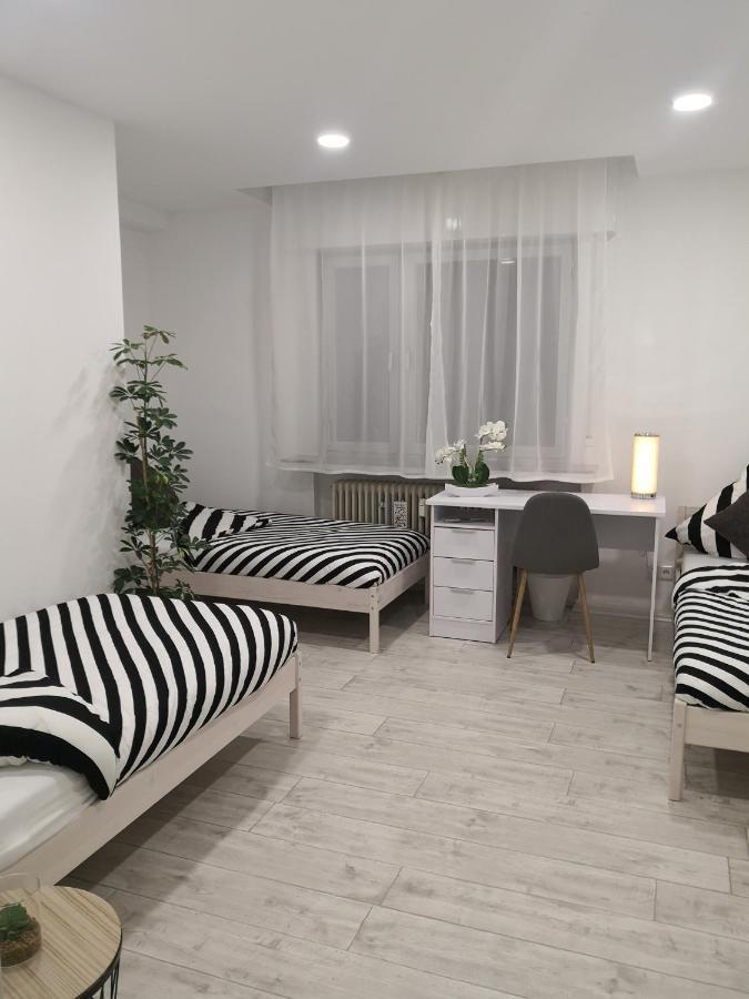 Schoene Und Optimal Gelegene Wohnung Weisskirchen Exteriér fotografie